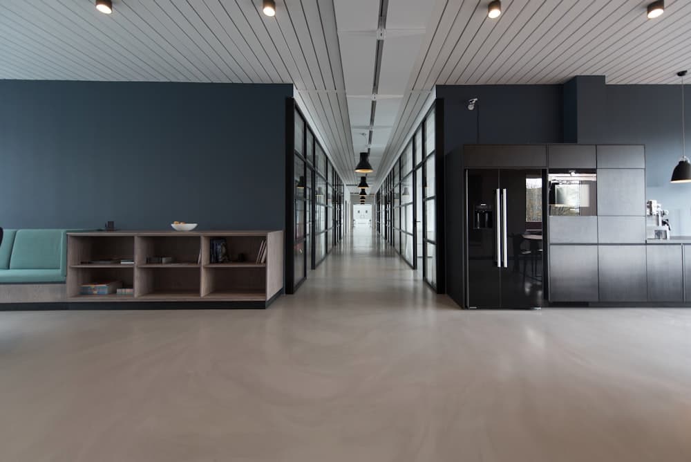 Reforma de local comercial y oficina